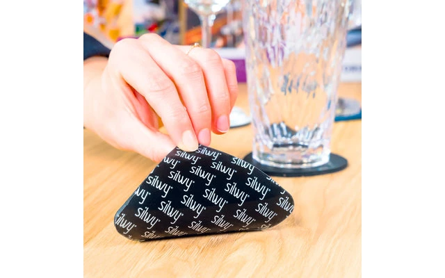 Silwy® Metall Nano Gel Untersetzer Eckig 8,3 X 8,3 Cm Weiß 1 Silwy® Metall Nano Gel Untersetzer Eckig 8,3 X 8,3 Cm Weiß