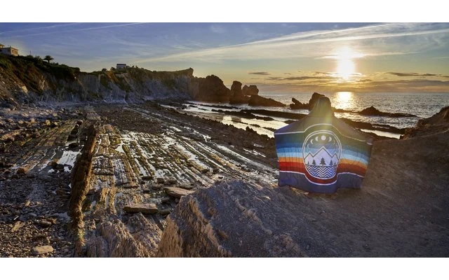 Voited Recycled Ripstop Reisedecke Camp Vibes Two 5 Voited Recycled Ripstop Reisedecke Camp Vibes Two – Bild 5