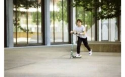 Micro Sprite LED Klappbarer Aluminium Scooter Mit LED-Rollen Autumn Rot -Outwell Verkaufsgeschäft 536071 3521666 1